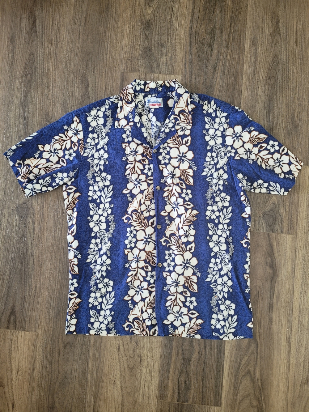 Hawaii Mens M Classic Blue Floral Hawaiian Shirt